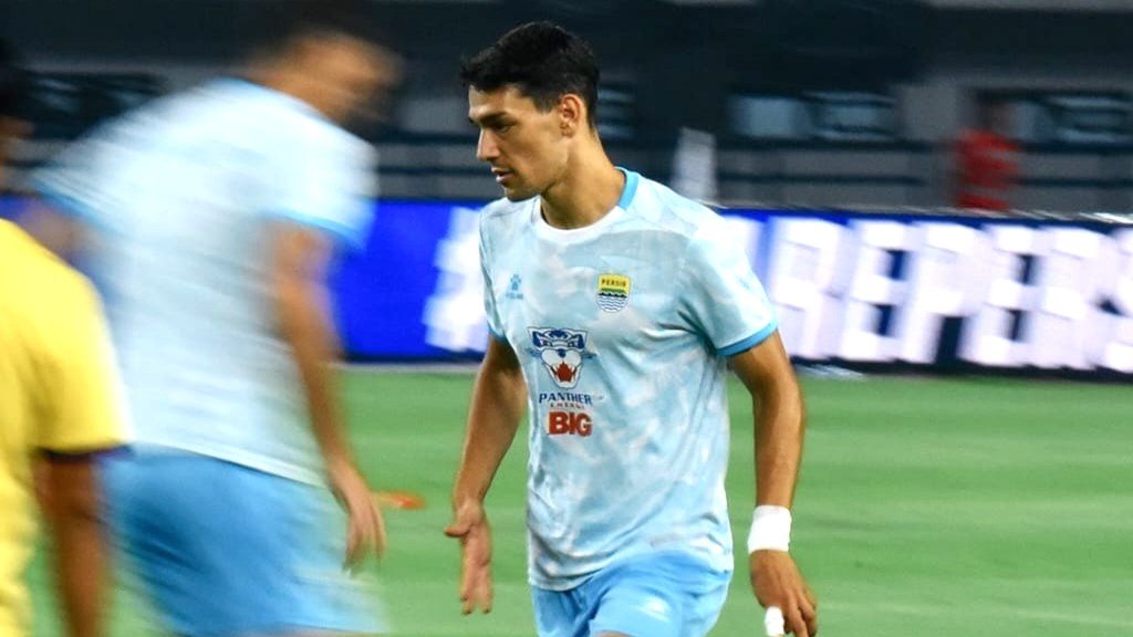 Tolak Berkomentar Soal Wasit, Barba Pilih Apresiasi Kerja Keras Seluruh Pemain